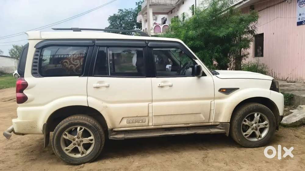Mahindra Scorpio S10 Diesel Manual 2015