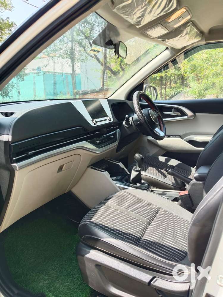 Kia Carens 1.4 Prestige Plus Turbo 7 Str, 2022, Petrol