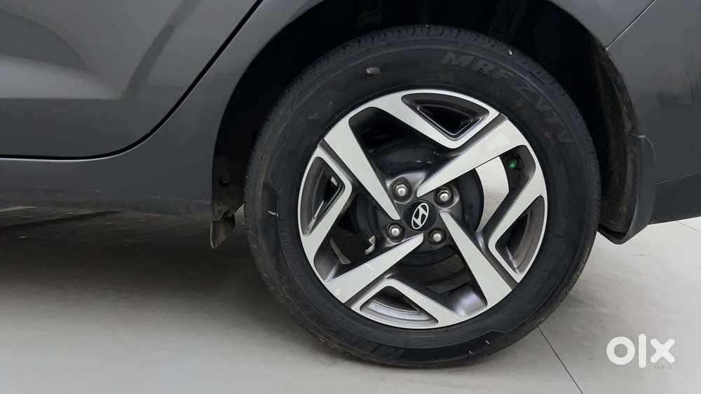Hyundai Aura 1.2 Sx Cng, 2023, Cng & Hybrids