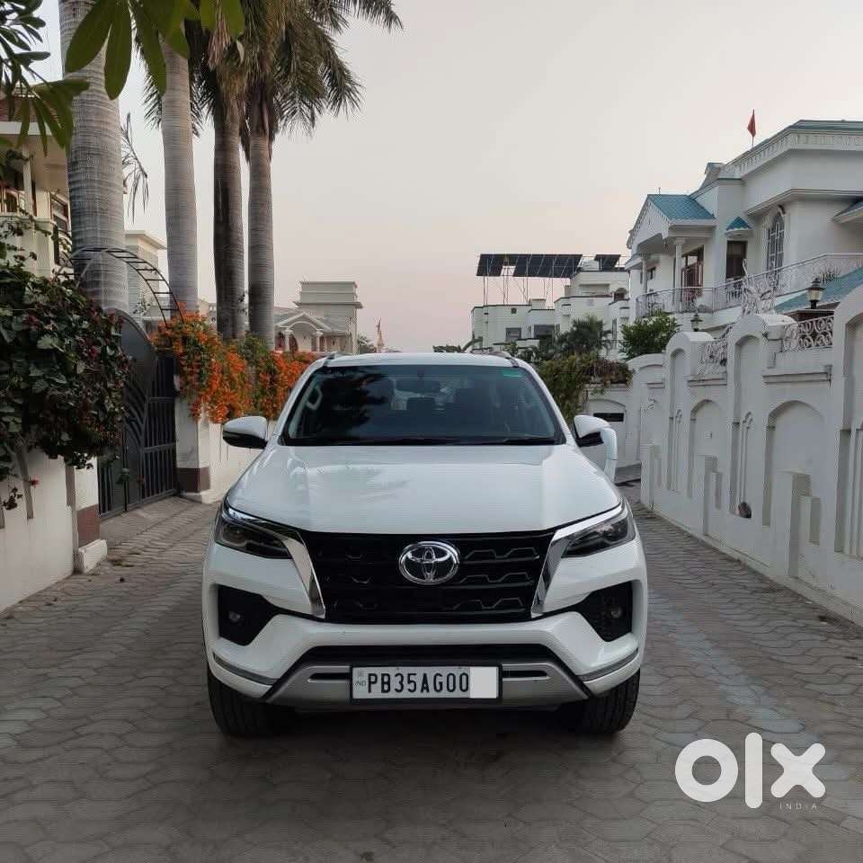 Toyota Fortuner [2021-ongoing] 2.8 2wd Diesel At, 2022, Diesel