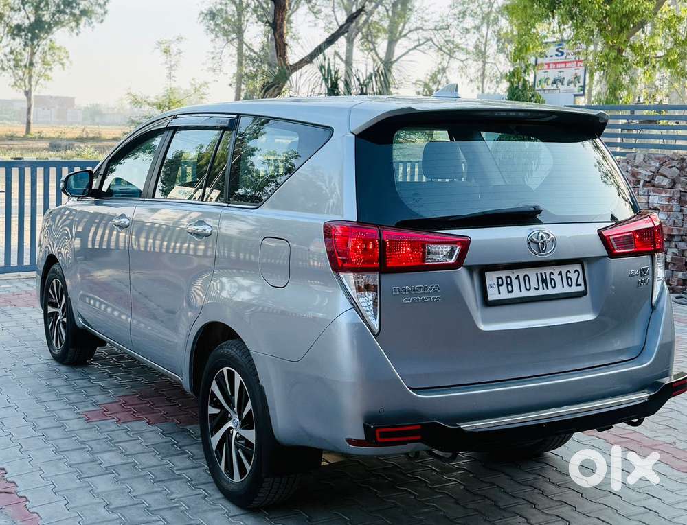 Toyota Innova Crysta 2.7 V, 2022, Diesel