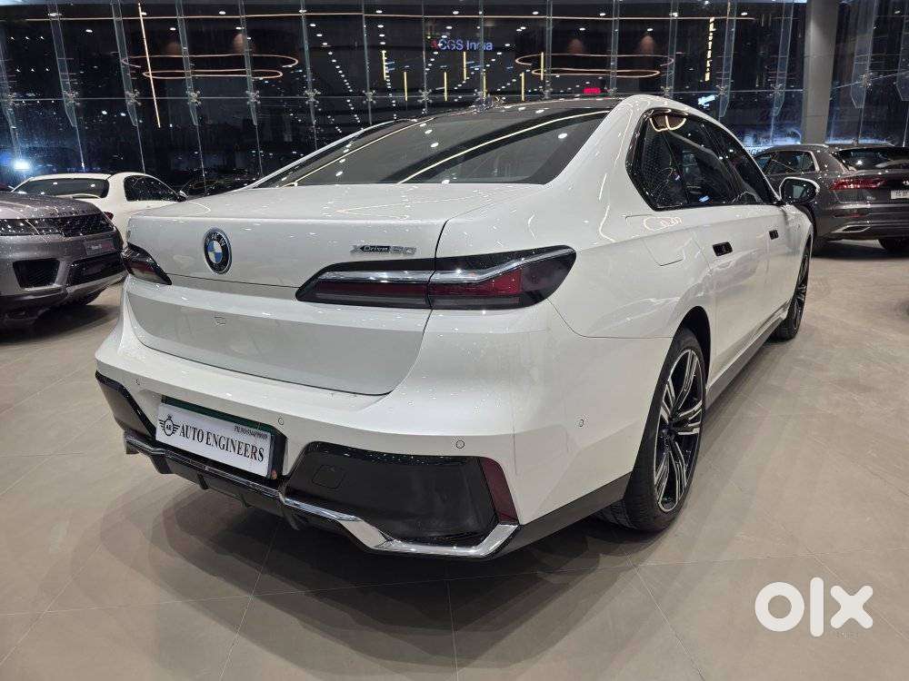 Bmw I7 Xdrive60, 2023, Electric