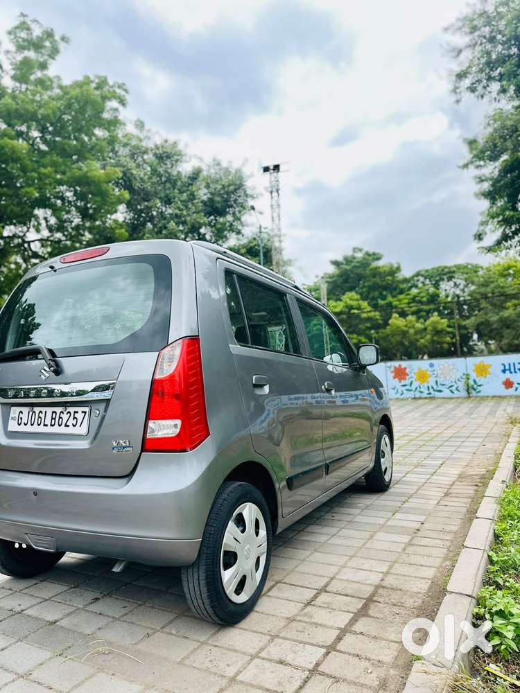 Maruti Suzuki Wagon R Vxi Amt1.2, 2017, Petrol