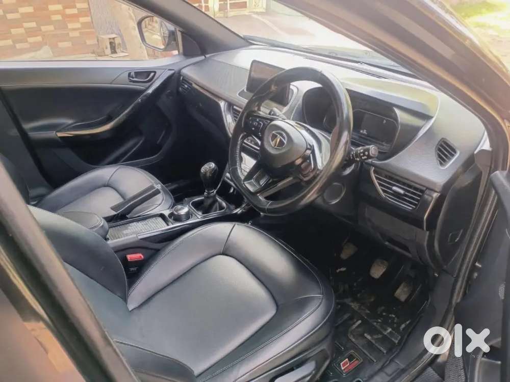 Tata Nexon Top Model With Sunroof