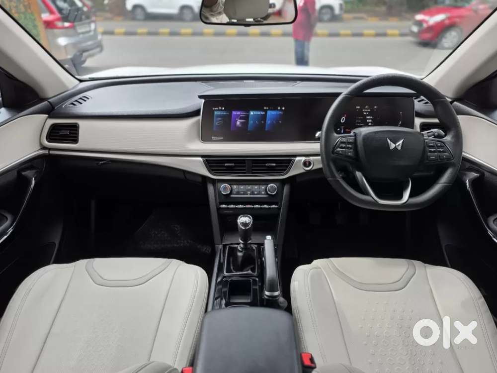 Mahindra Xuv700 2.2 Ax 5 Diesel Mt 7 Str, 2024, Diesel