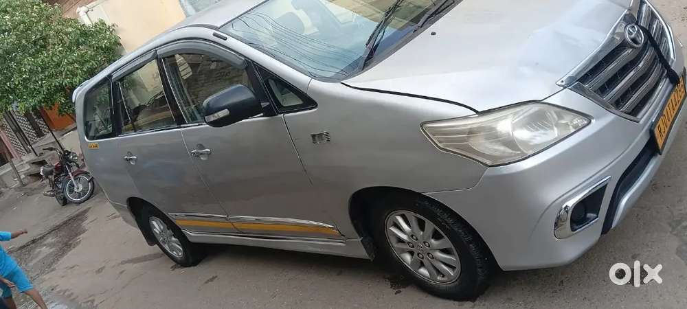 Toyota Innova 2014 Diesel 95000 Km Driven