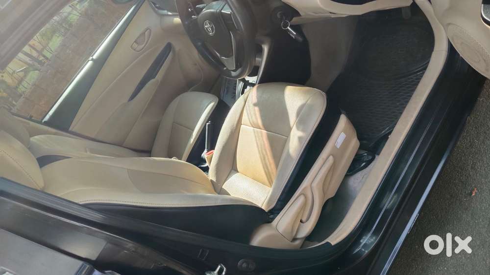 Toyota Yaris J Cvt, 2018, Petrol