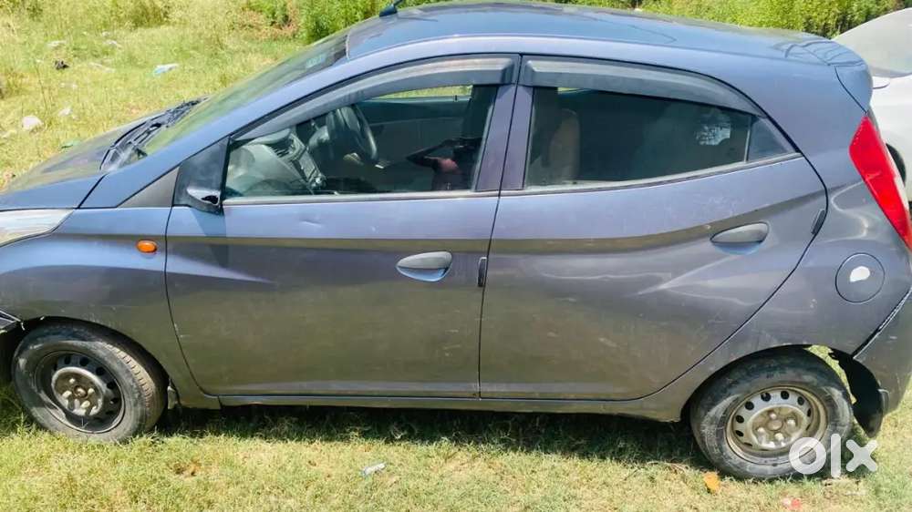 Hyundai Eon 12