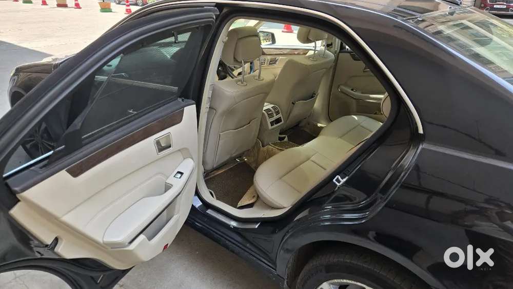 Extremely Well Maintained With Full Accesories Black Colour Fancy No