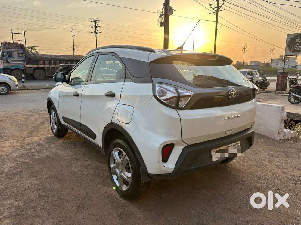 Tata Nexon 1.5 Revotorq Xm (s), 2020, Diesel