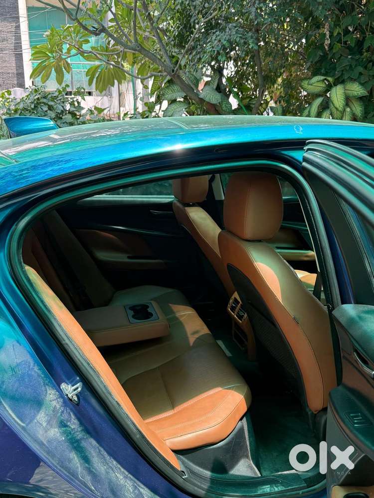 Jaguar Xe Prestige, 2016, Petrol