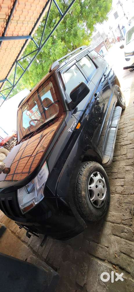 Mahindra Tuv 300 Plus 2017