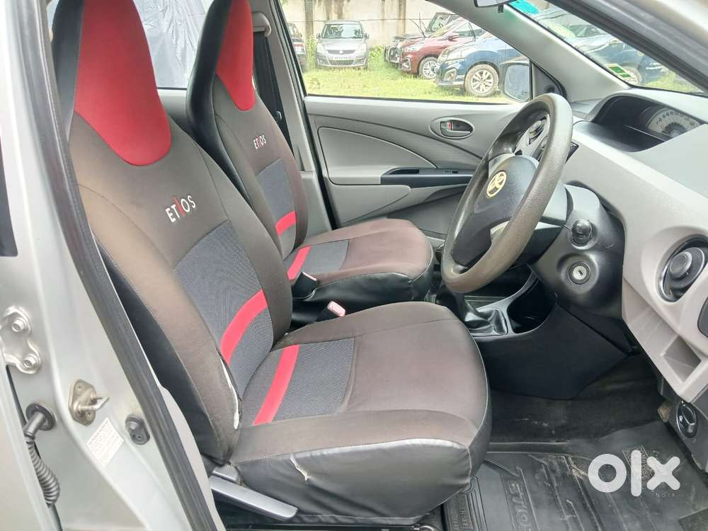 Toyota Etios Liva 2011-2012 G, 2012, Petrol
