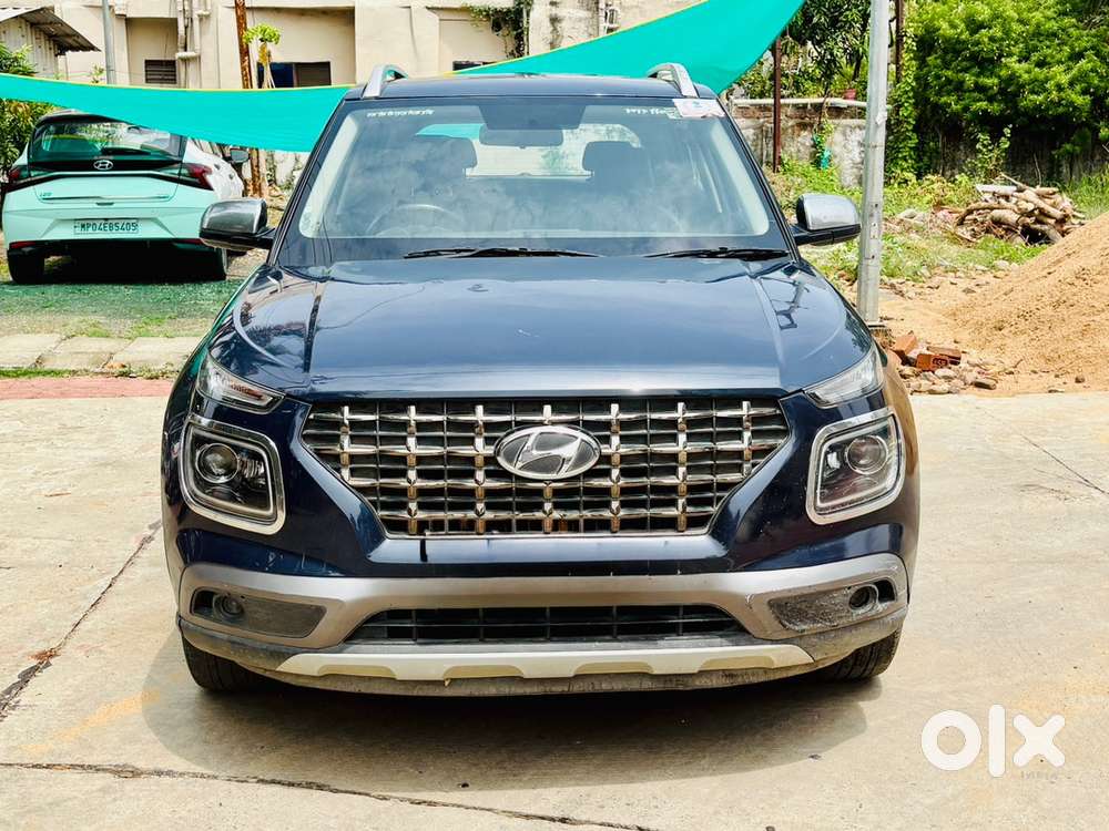 Hyundai Venue Diesel (income Tax Officers Car), 24.7 Km/l Mileage