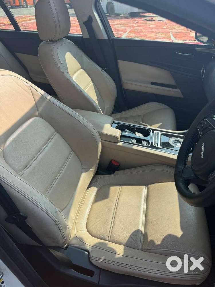 Jaguar Xe 2018 Diesel 25000 Km Driven