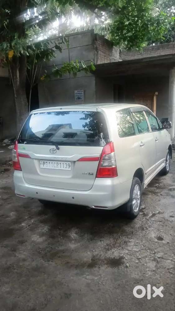 Toyota Innova 2015 Diesel 8 Str