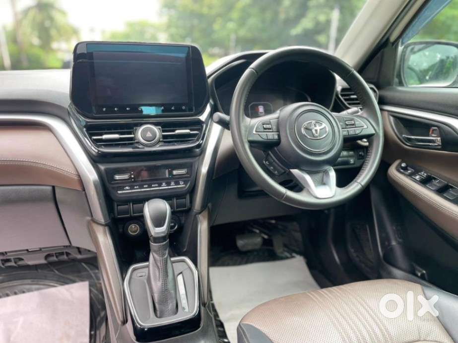Toyota Urban Cruiser Hyryder 1.5 V Hybrid, 2024, Petrol