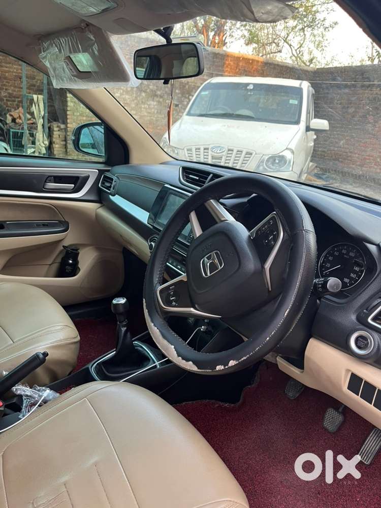 2023 Honda Petrol Manual 35000 Km Driven