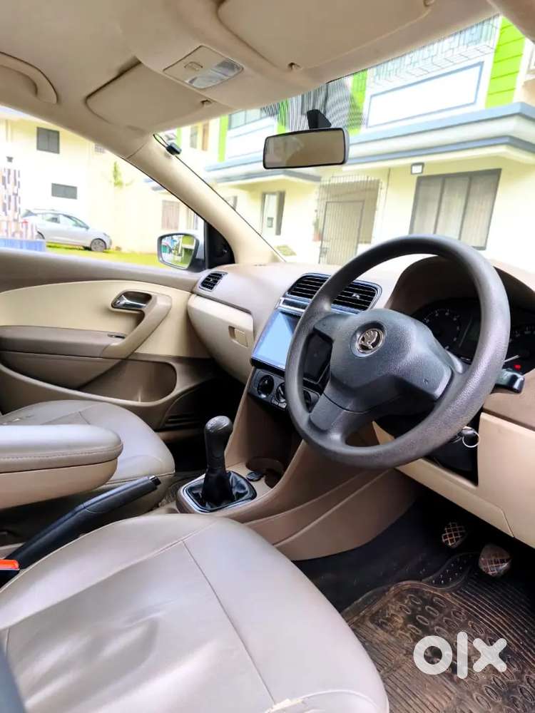 Skoda Rapid Elegance 2014 Petrol