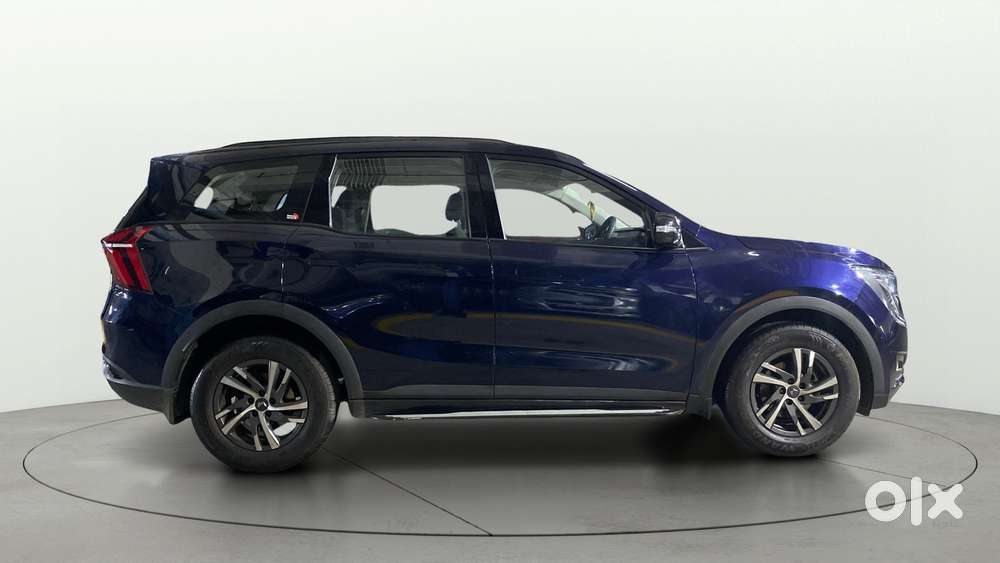 Mahindra Xuv700 2.0 Ax 5 Petrol Mt 7 Str, 2021, Petrol
