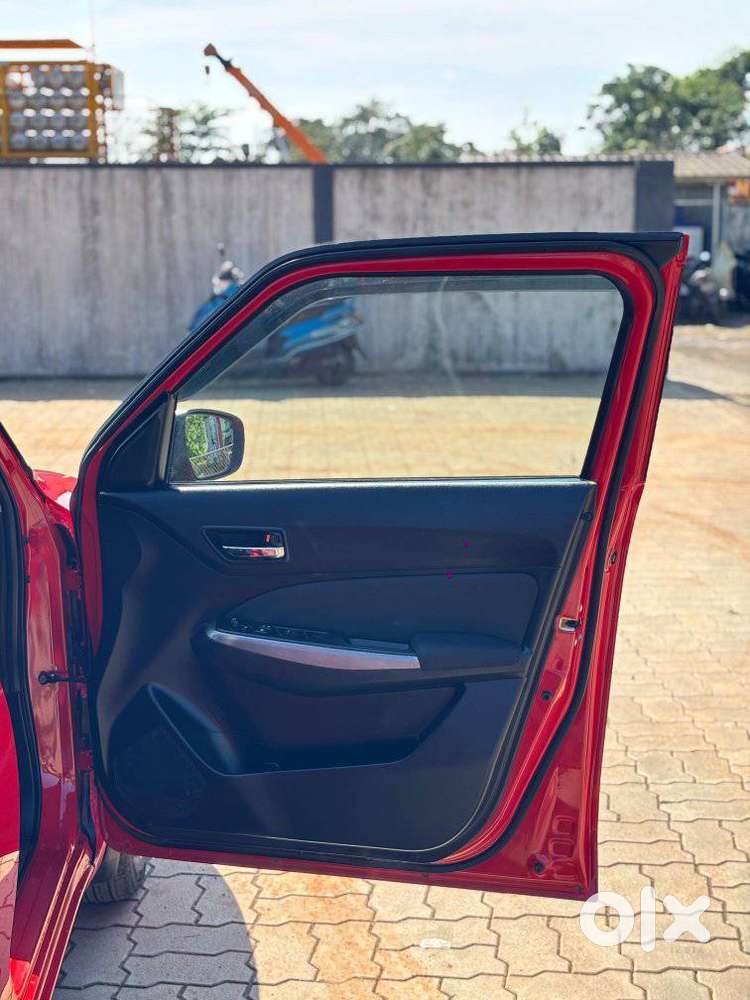 Maruti Suzuki Swift 2018 Zxi Plus, 2022, Petrol