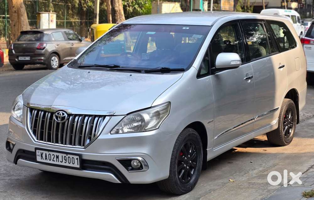 Toyota Innova 2.5 Vx (diesel) 8 Seater Bs Iv, 2014, Diesel