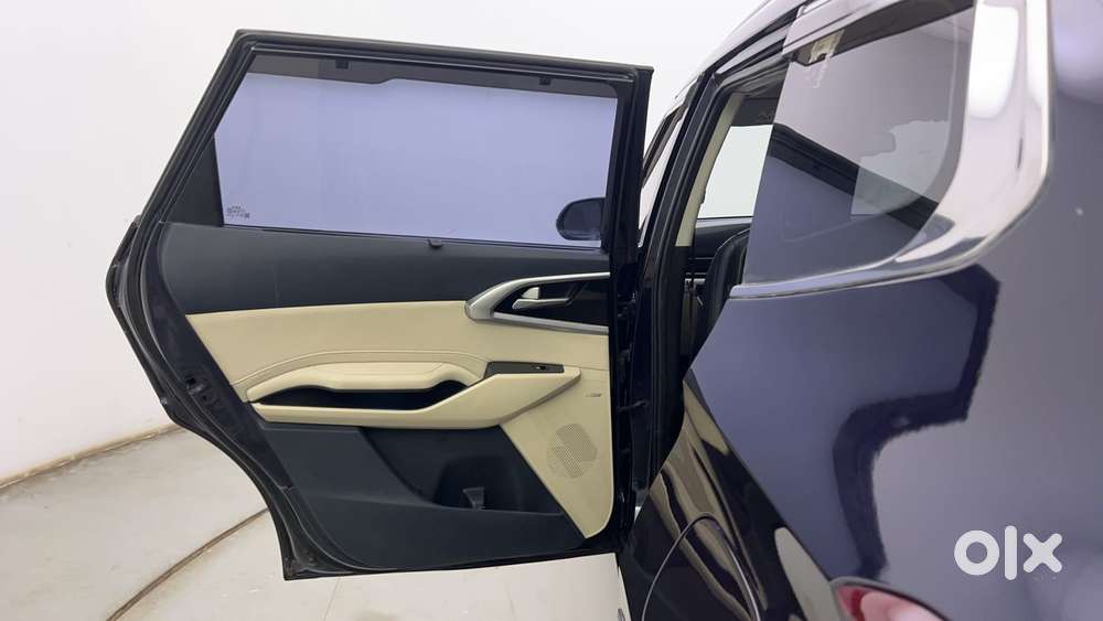 Kia Carens 1.5 Luxury Plus Turbo 7 Str, 2023, Petrol