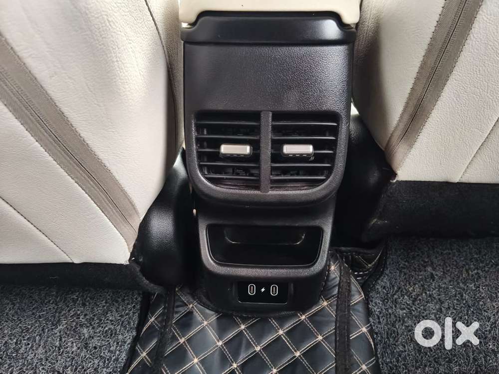 Hyundai Verna Sx 1.5 Petrol Ivt, 2023, Petrol