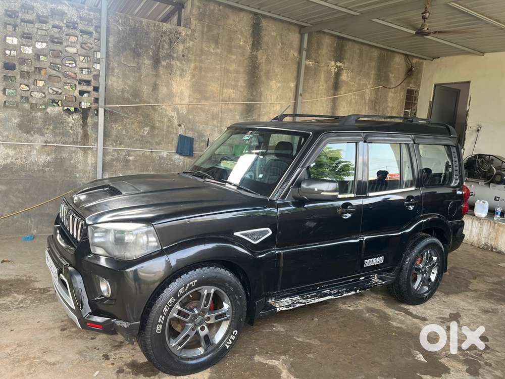 Mahindra Scorpio 2014 Modified Into S11