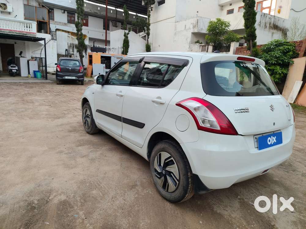 Maruti Suzuki Swift Vxi 1.2 Abs Bs-iv, 2015, Petrol