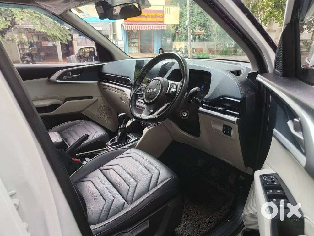 Kia Carens G1.5 6mt Gravity, 2024, Petrol