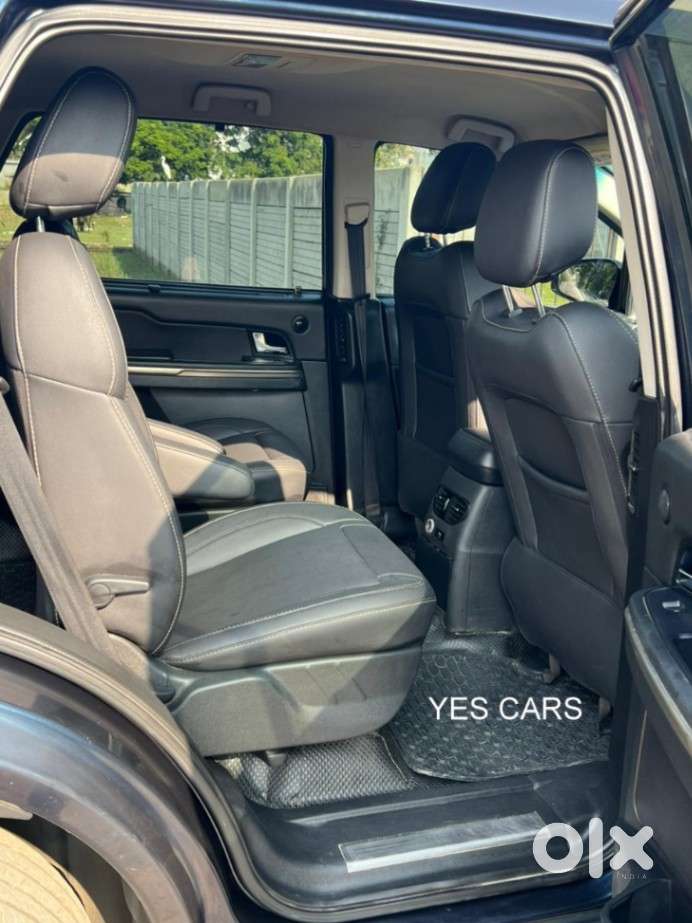 Tata Hexa 2.2 Xta 4x2 6 Str Dual Tone, 2017, Diesel