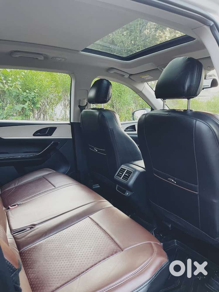 Mahindra Xuv700 2.2 Ax 5 Diesel At Str, 2022, Diesel