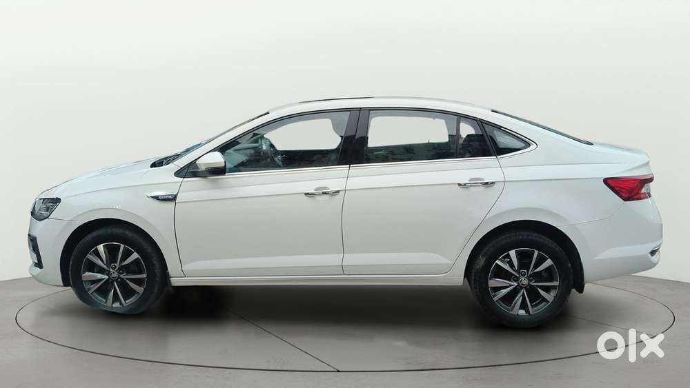 Skoda Slavia Style 1.0l Tsi Mt, 2022, Petrol