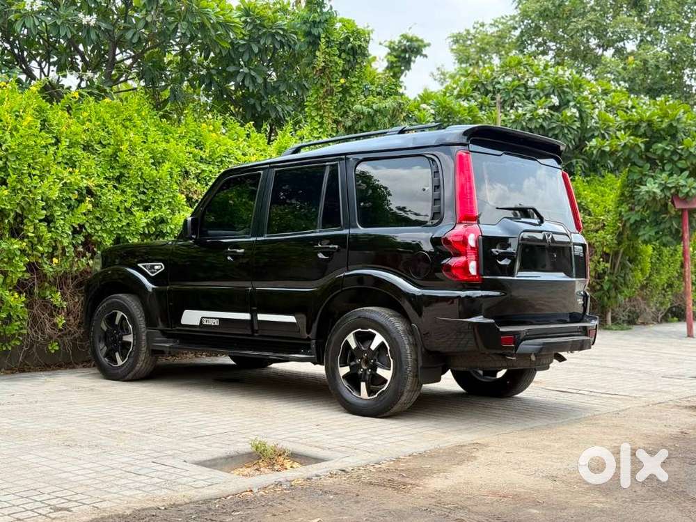 Mahindra Scorpio S11 Mt 7s, 2023, Diesel