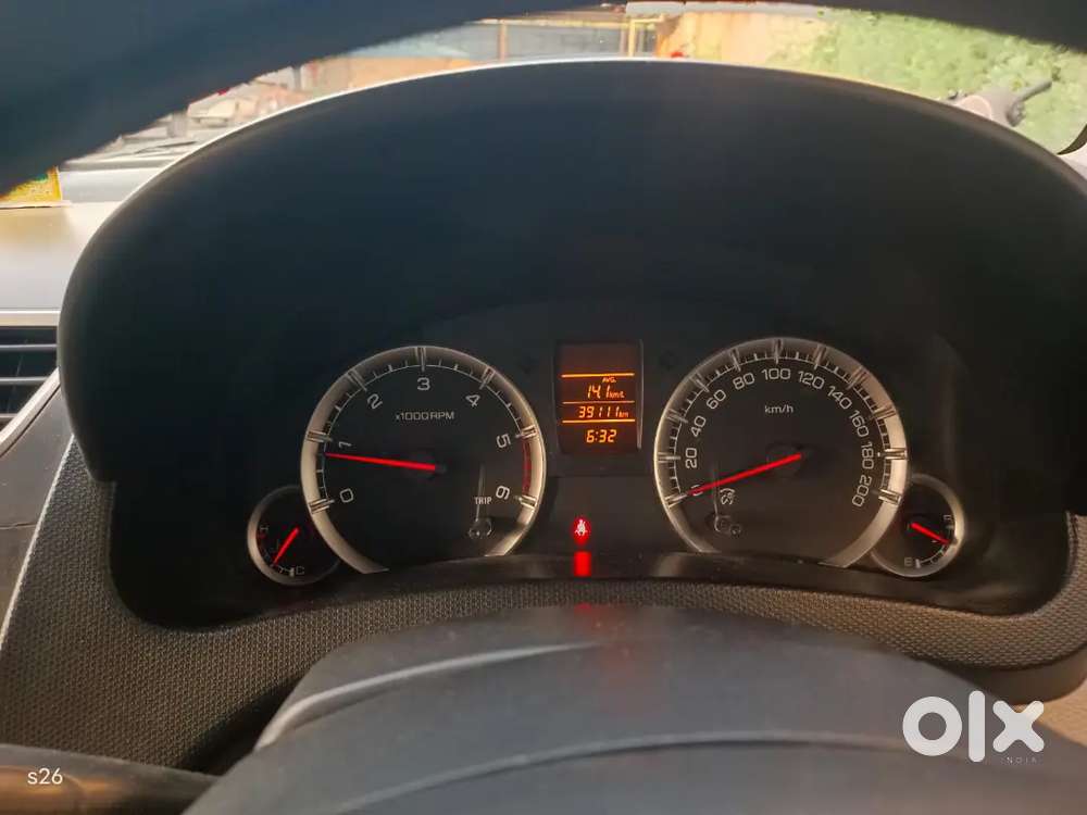 Maruti Suzuki Swift Dzire 2012