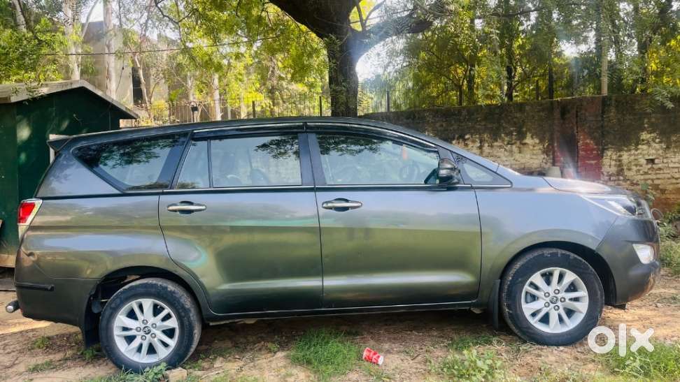 Toyota Innova Crysta 2.4 V, 2017, Diesel