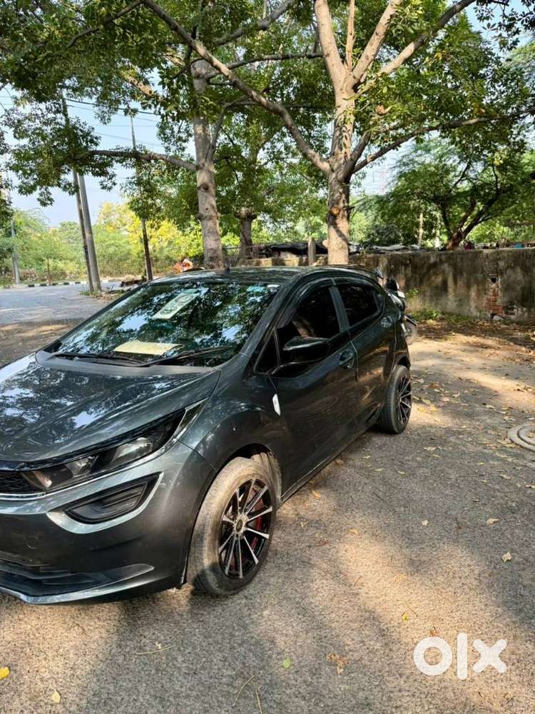 Tata Altroz 1.2 Xe, 2024, Cng & Hybrids