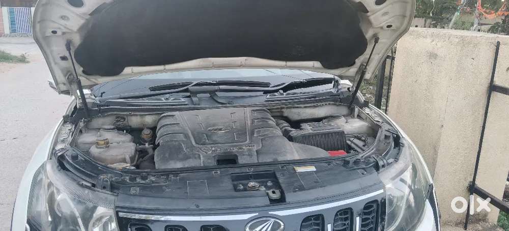 Mahindra Xuv500 2015 Diesel 180000 Km Driven