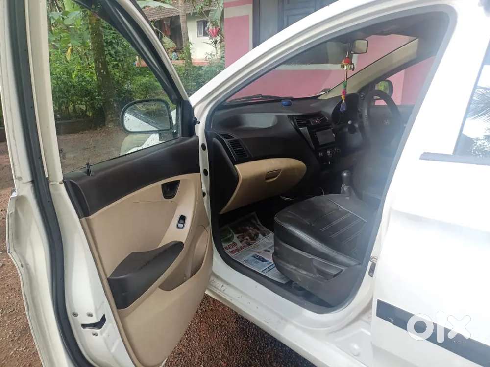 Hyundai Eon Magna+ 2012