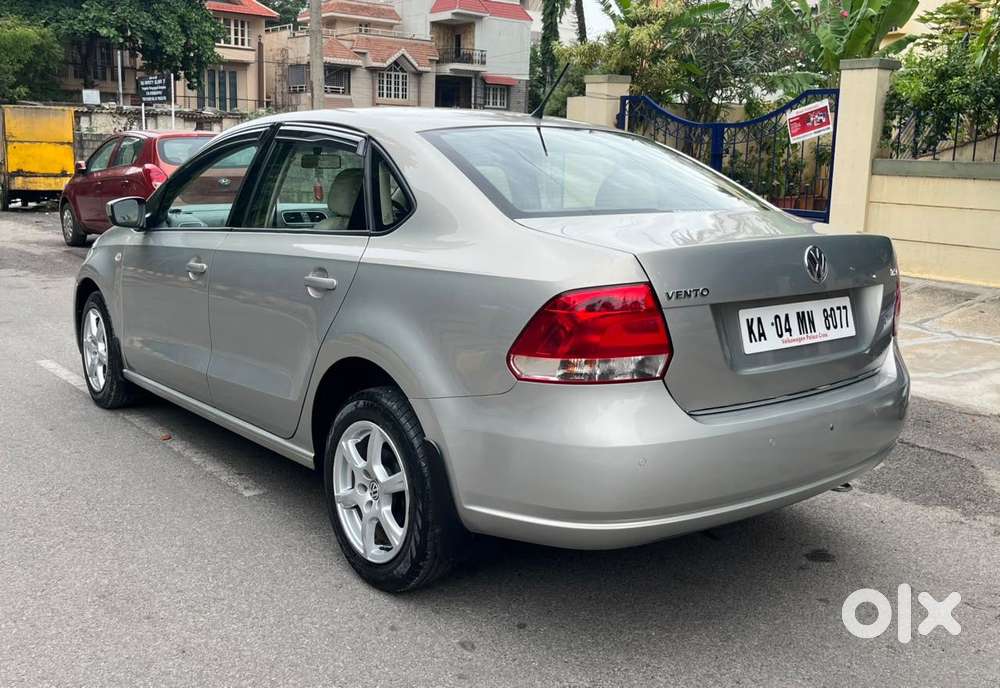 Volkswagen Vento 1.2 Tsi Highline Plus At, 2014, Petrol