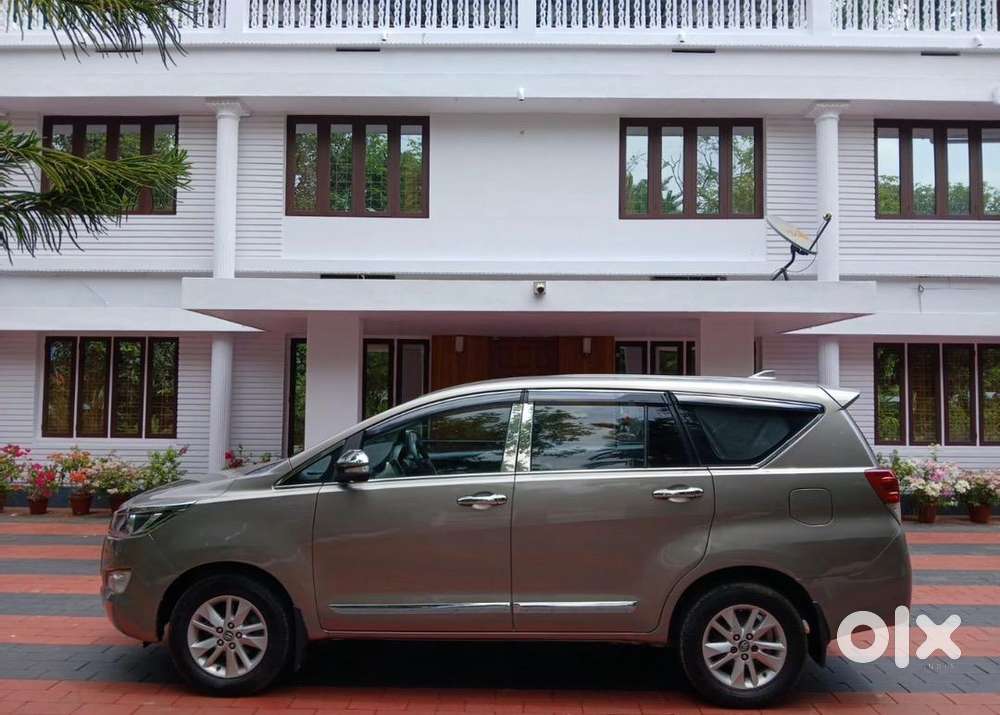 Toyota Innova Crysta 2017