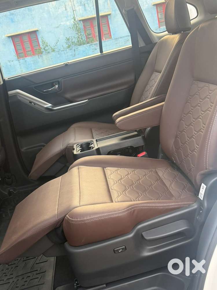 Toyota Innova Hycross Petrol Automatic 2026