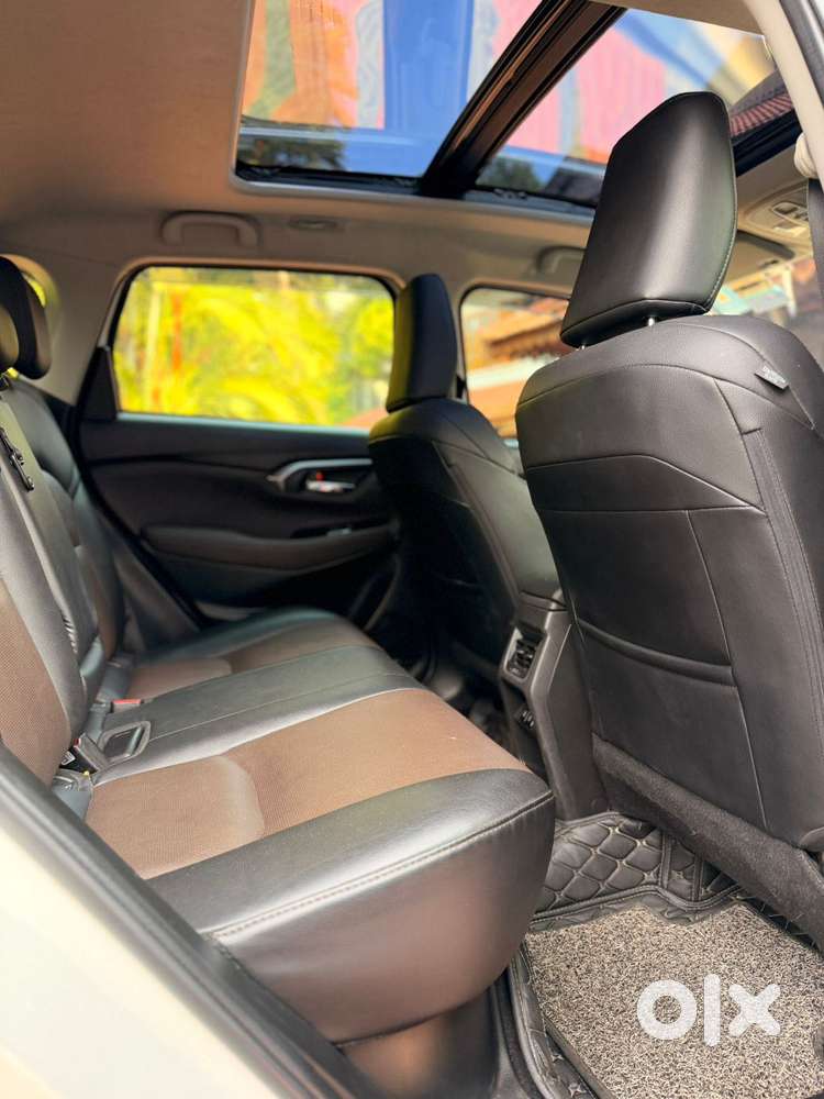 Toyota Urban Cruiser Hyryder 1.5 V Hybrid, 2023, Petrol