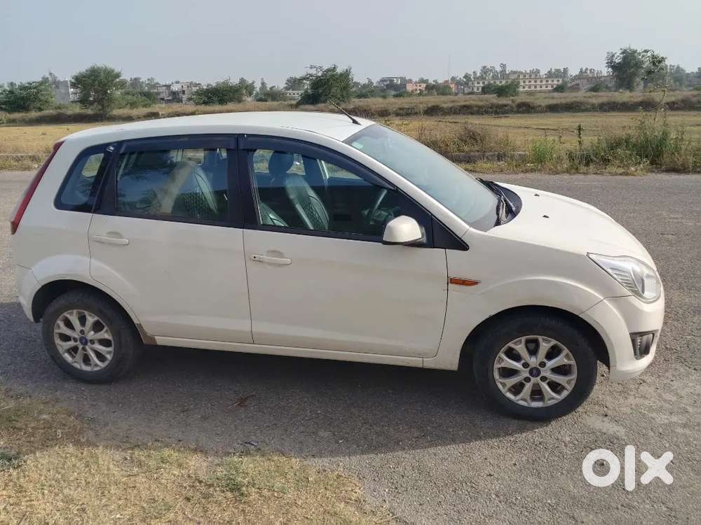 Ford Figo 2014 Diesel Titanium Top Model Well Maintained