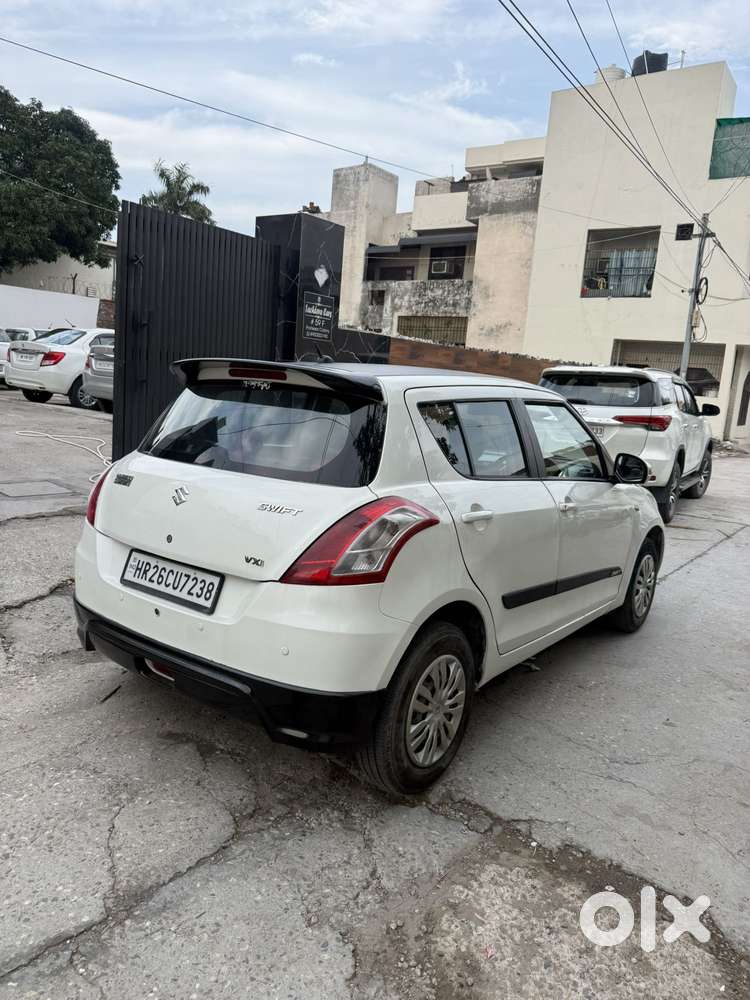 Maruti Suzuki Swift Vxi + Manual, 2016, Petrol