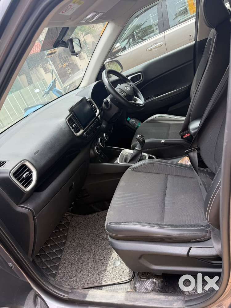Hyundai Venue Sx (o) Mt 1.5 Diesel, 2019, Diesel
