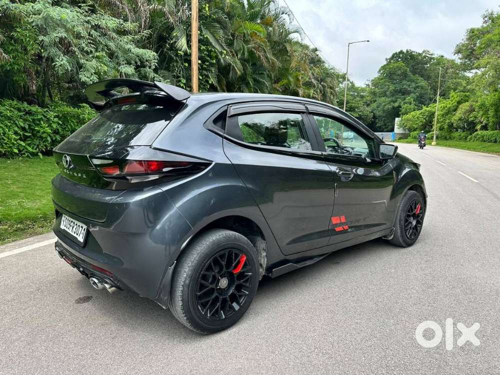 Tata Altroz 1.2 Xe, 2021, Petrol