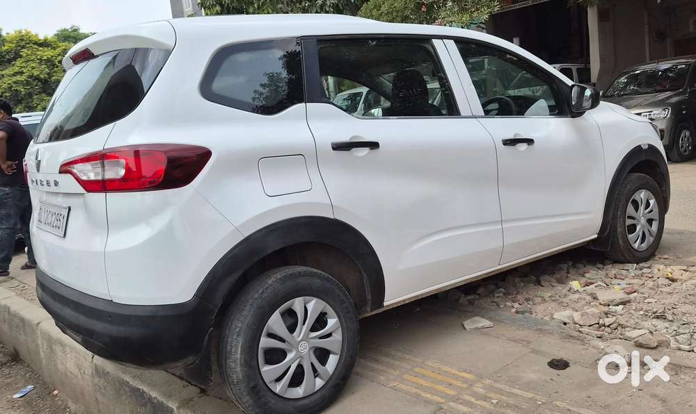 Renault Triber Techno Mt, 2023, Petrol
