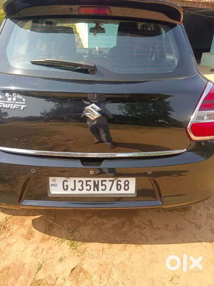 Maruti Suzuki Swift 2024 Black